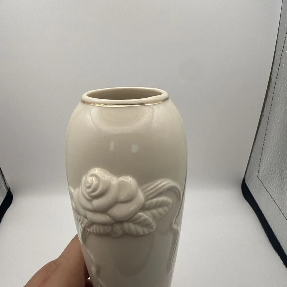 Lenox embossed rose